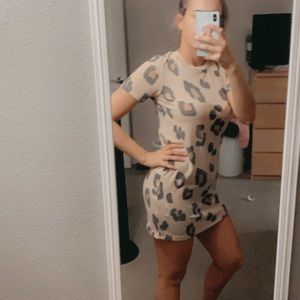 Forever 21 leopard t shirt dress